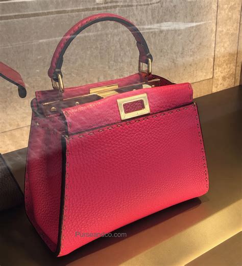 borse fendi 2019 a mano con impunture|Borse 2019: la Fendi Baguette è tra le it bag più amate.